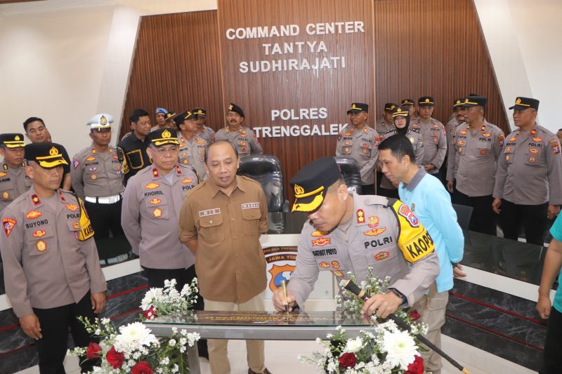 Kapolres Trenggalek, Resmikan Gedung Command&nbsp;Center